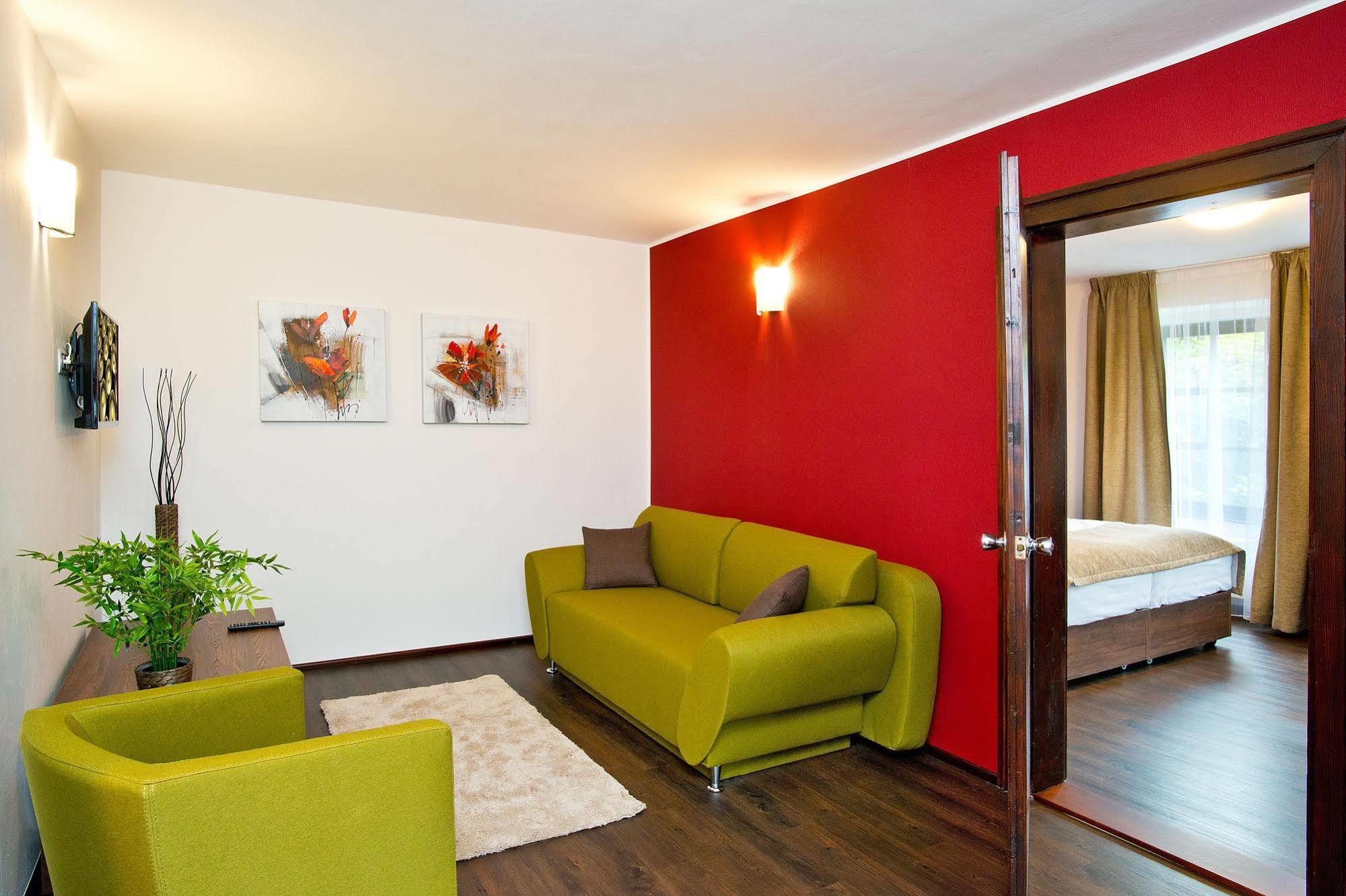 Hotel U Hada Žatec Bagian luar foto