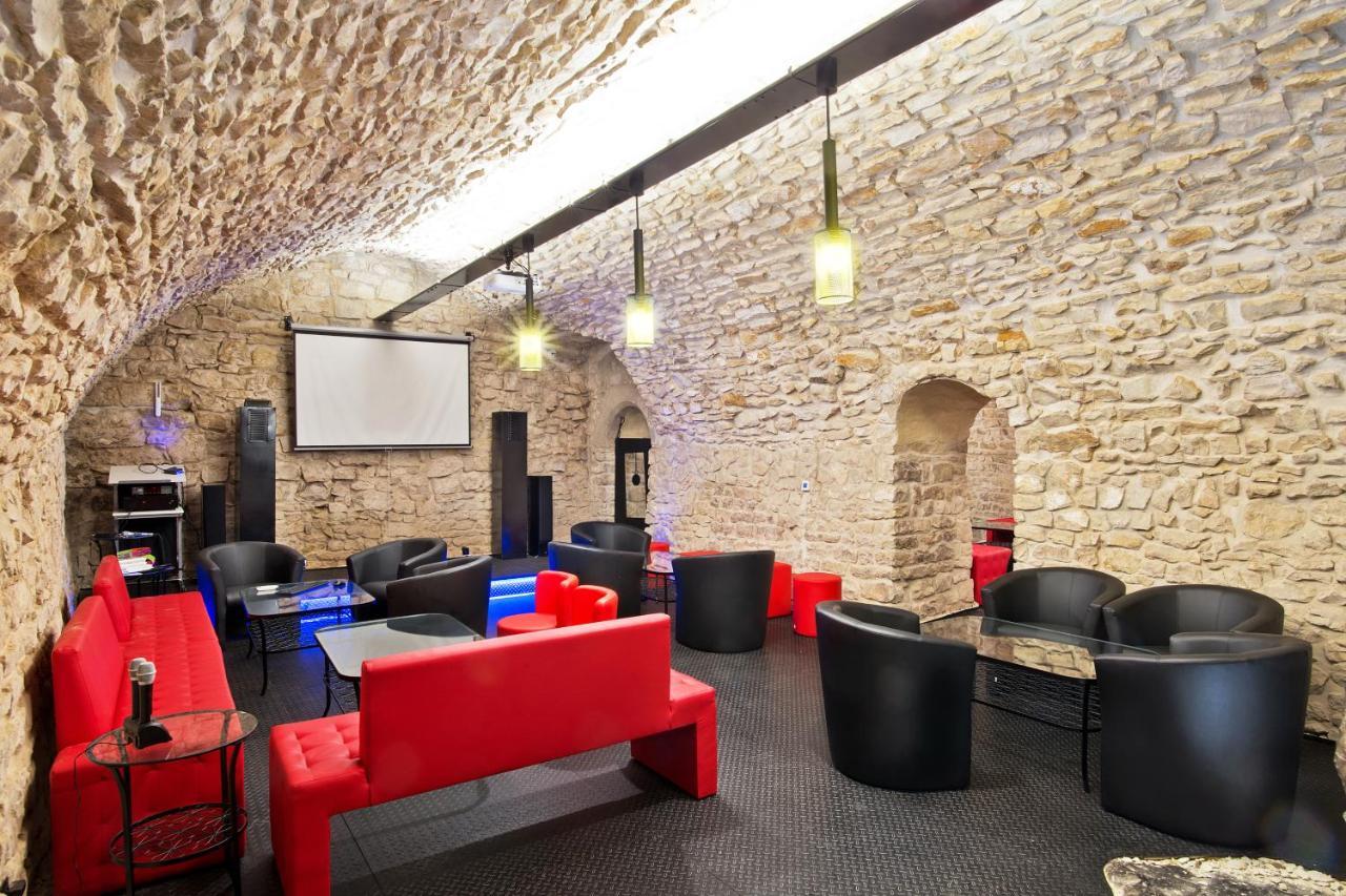 Hotel U Hada Žatec Bagian luar foto